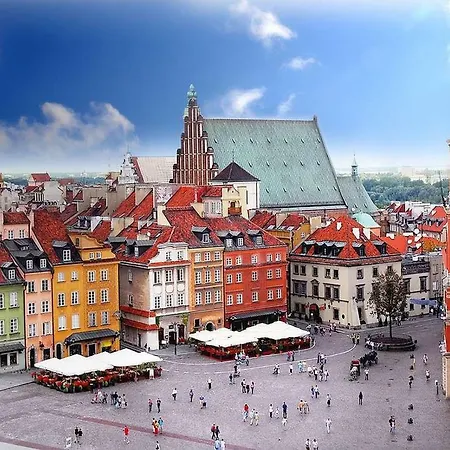 Elegant Panoramic Warschau