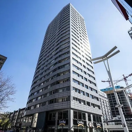 Elegant Panoramic Apartment Warschau